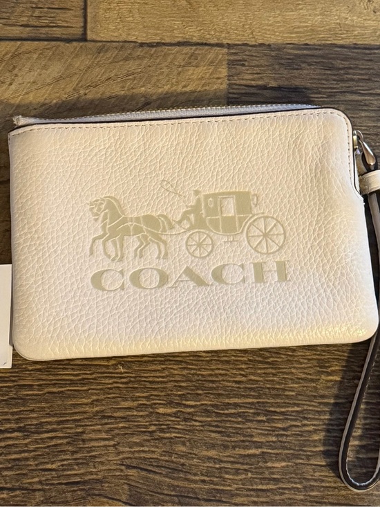 Coach Handbags - COACH White Leather Jes Corner Zip Wristlet with Signature Logo